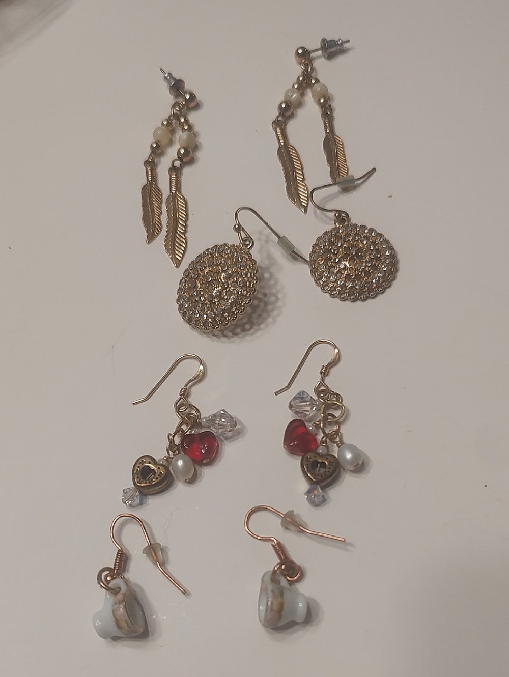Gold tone dangle earring lot x 4, Hearts, Feathers, Tea Cups